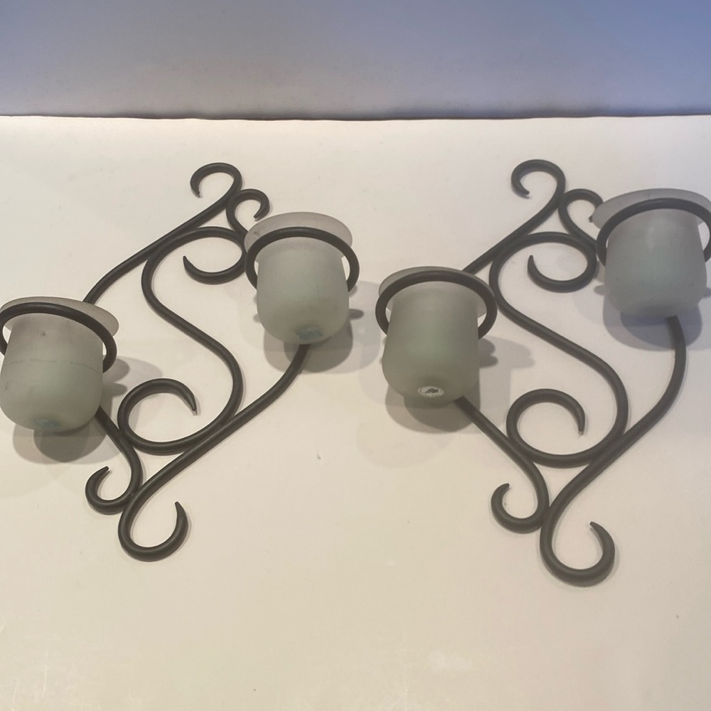 NWOT Set of 2 Wrought Iron Ornate Sconce Candleholders